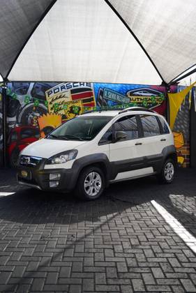FIAT IDEA 1.8 MPI ADVENTURE 16V FLEX 4P AUTOMATIZADO FIAT IDEA 1.8 MPI ADVENTURE 16V FLEX 4P AUTOMATIZADO